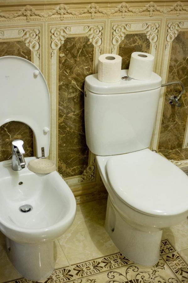 Royal Central Apartament Apartment Oradea Bagian luar foto