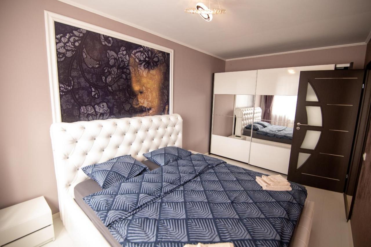 Royal Central Apartament Apartment Oradea Bagian luar foto